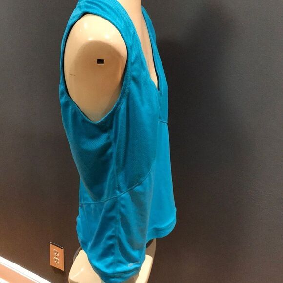 Nike turquoise vented V neck top, medium - Picture 3 of 5
